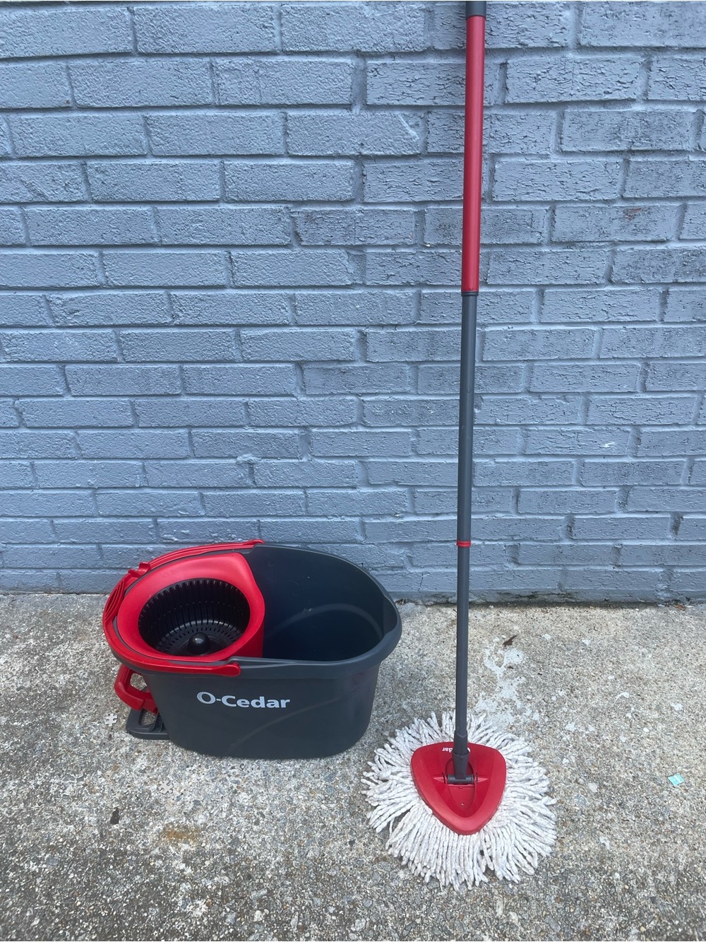 O-cedar Red and Gray Spin Mop with Bucket